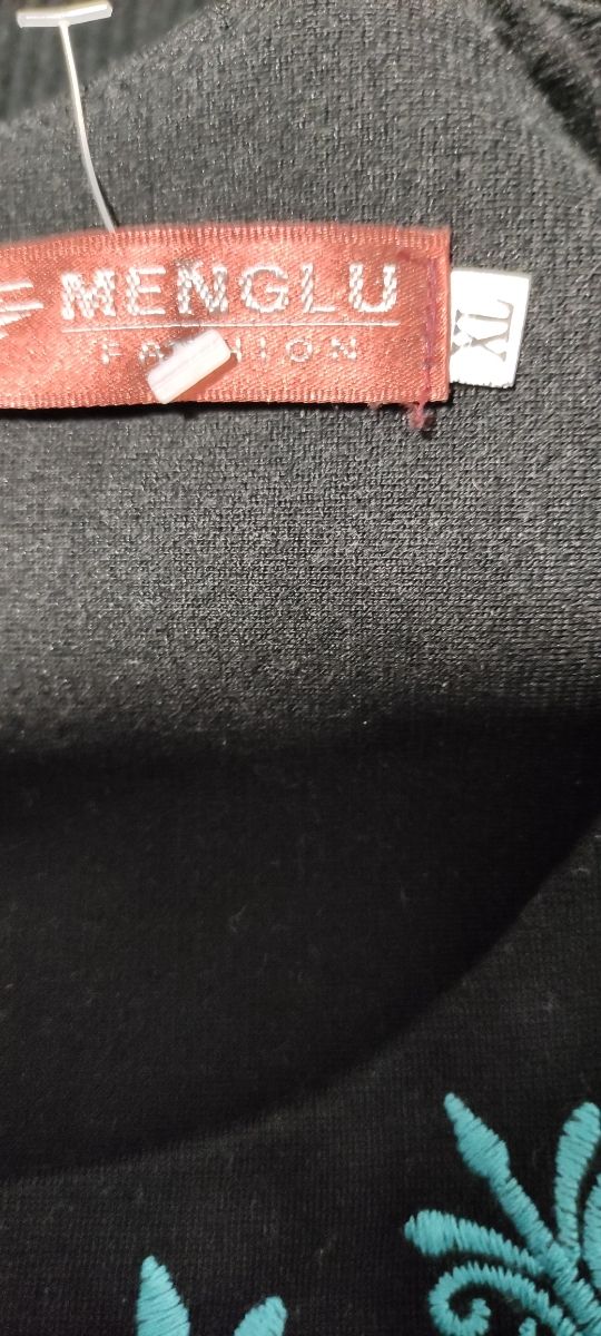 Vestido negro bordado Menglu