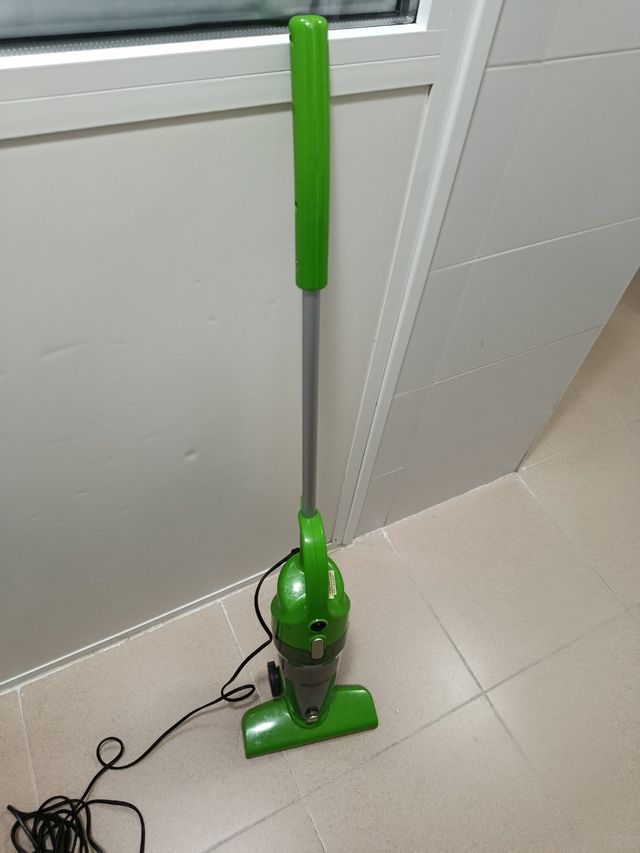 Aspirador escoba verde