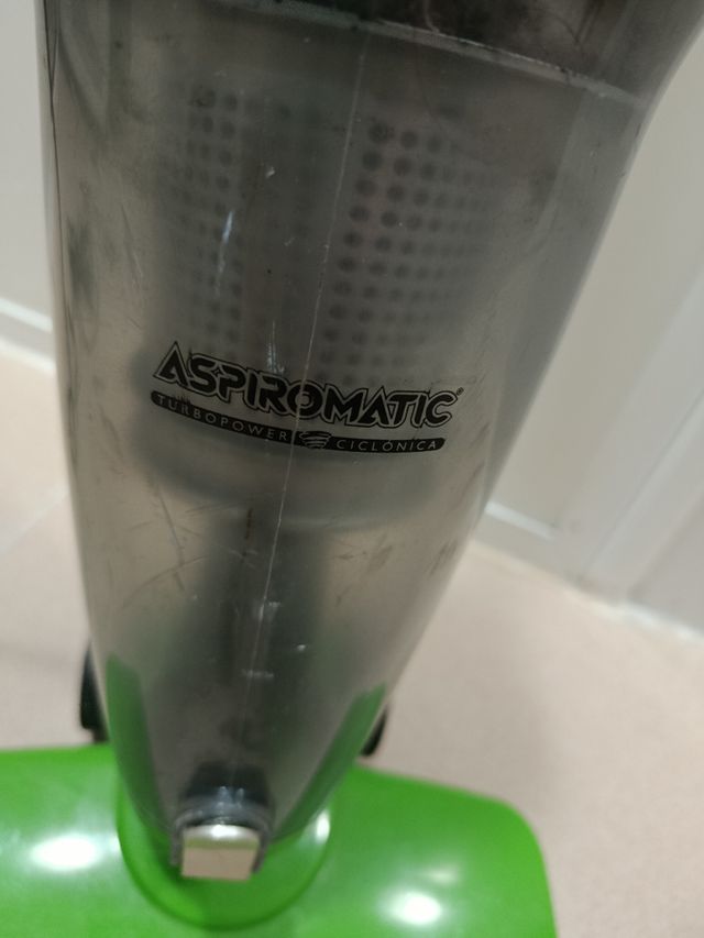 Aspirador escoba verde