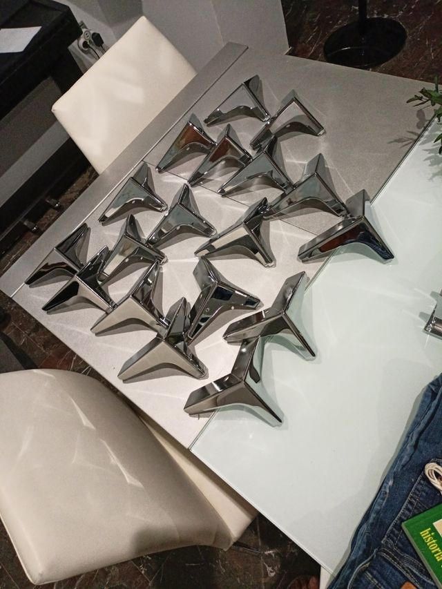 Patas Sofá color plata