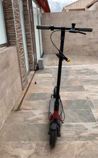 Título:Ninebot Patinete Eléctrico Rojo