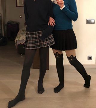 2 minifaldas plisadas: negra & de cuadros 