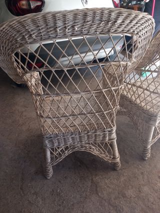 Sillón  mimbre blanco jardín
