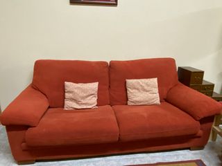 Sofá rojo 2 plazas