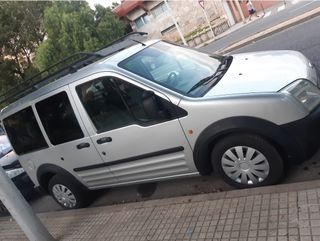 Ford Grand Tourneo Connec 2005