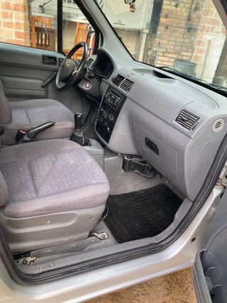 Ford Grand Tourneo Connec 2005
