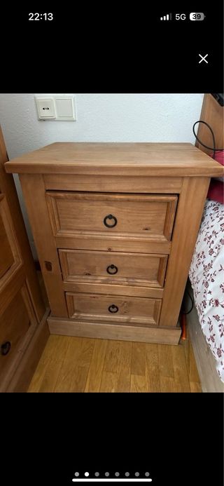 Cómoda, mesitas y cabecero madera