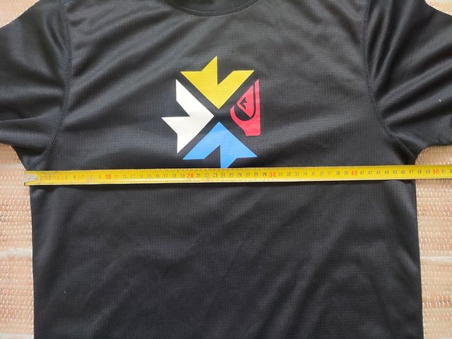 Camiseta Quiksilver manga larga - negra