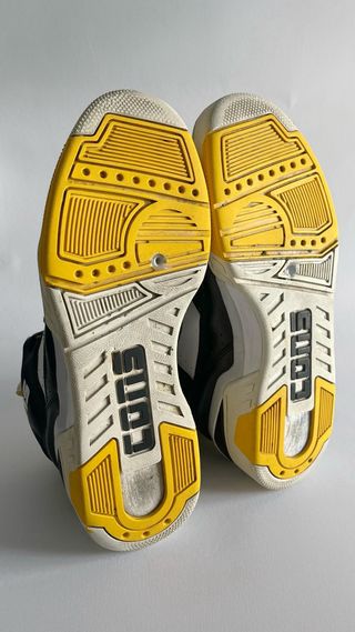 Converse negras y blancas 43