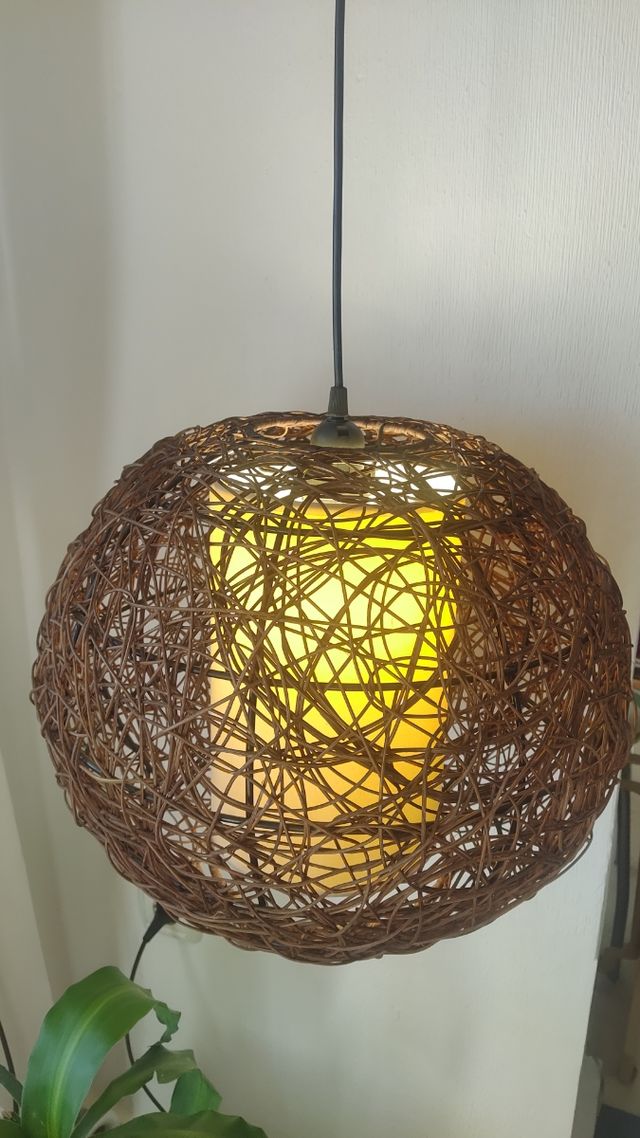 Lampada da soffitto in vimini