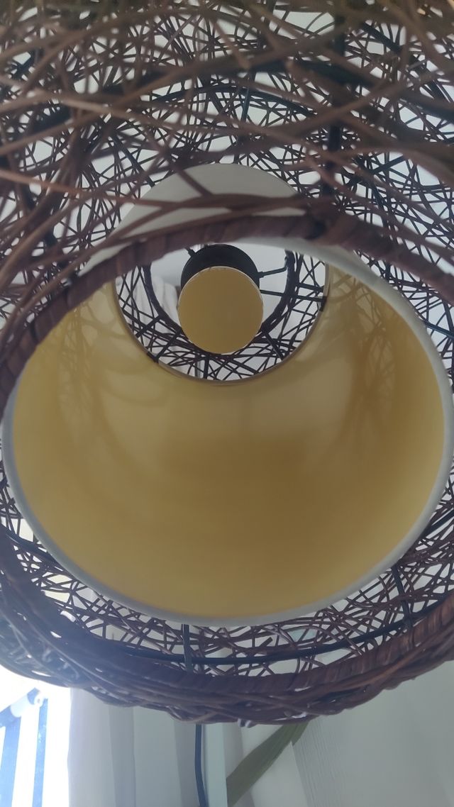 Lampada da soffitto in vimini