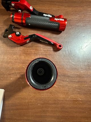 Manetas y puños Aprilia