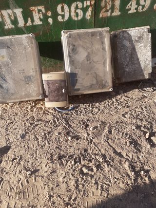 Cajas eléctricas usadas