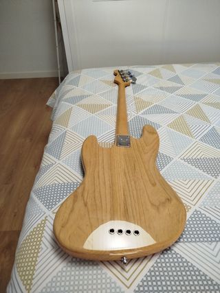 Bajo Fender Jazz Bass Am. Prof I