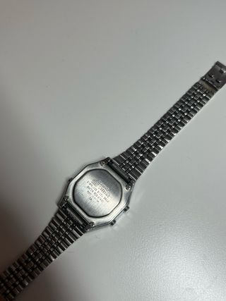 Reloj Casio vintage plateado