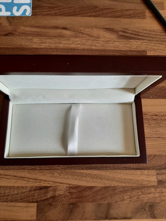 Scatola legno marrone