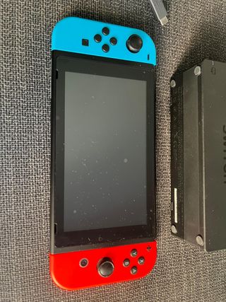Nintendo Switch - Azul y Rojo