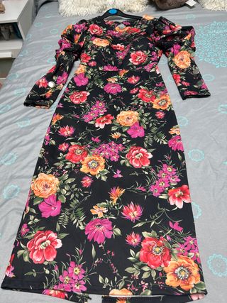 Vestido floral largo talla M