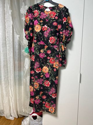 Vestido floral largo talla M