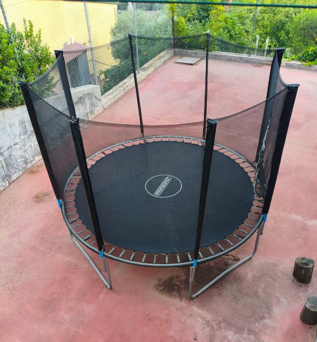 Cama elástica 3m - Buen estado. Regalo funda.