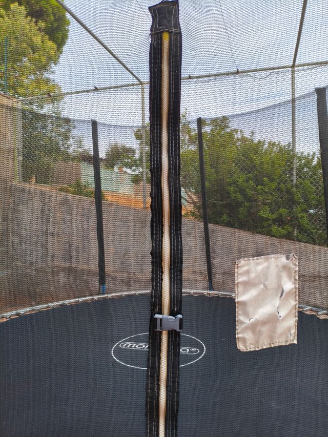 Cama elástica 3m - Buen estado. Regalo funda.