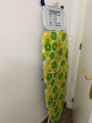 Tabla planchar plegable con soporte pared