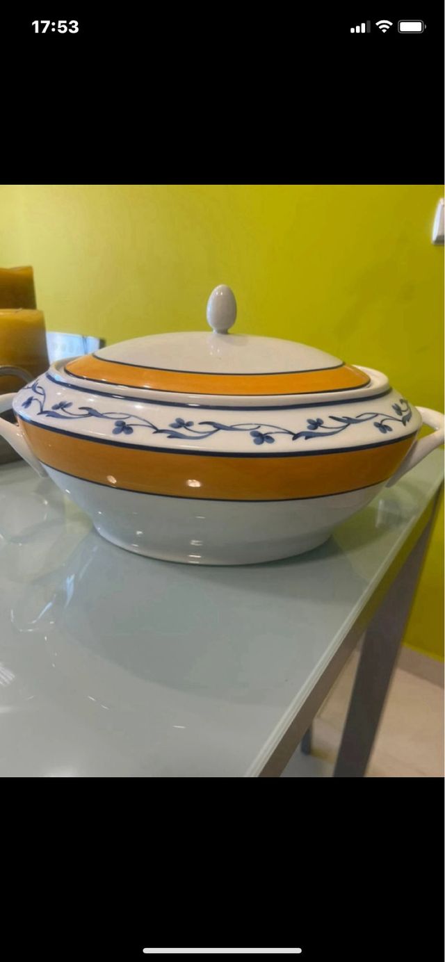 Terrina porcelana laranja e branca