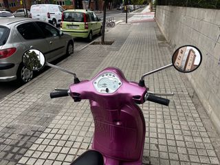 Vespa LX 50cc Rosa Chic