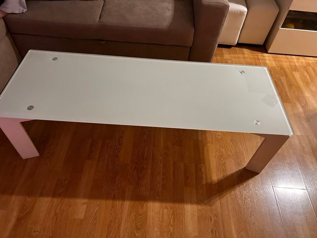 Mesa centro de cristal blanco urge