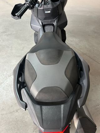 Honda ADV 350A - como nueva - pocos kilómetros