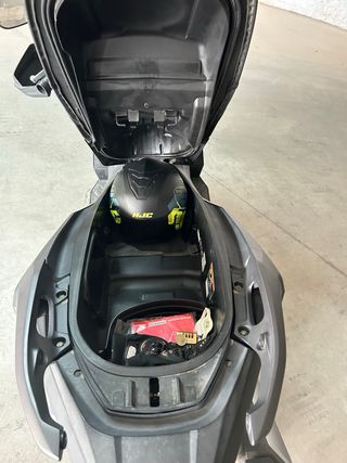 Honda ADV 350A - como nueva - pocos kilómetros