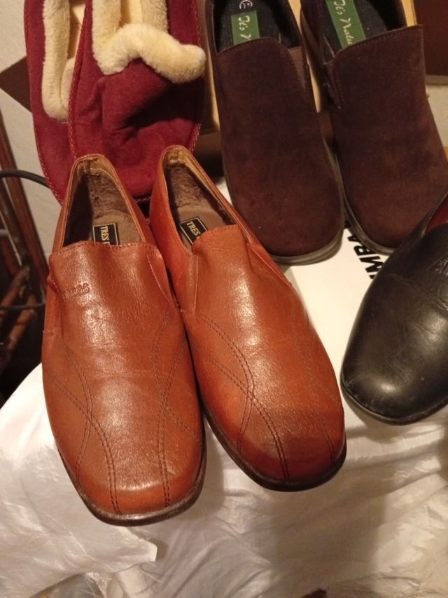 Zapatos señora: 3pares y unas zapatillas de casa