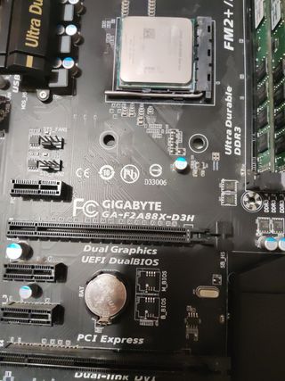 Placa base Gigabyte GA-F2A88X-D3H