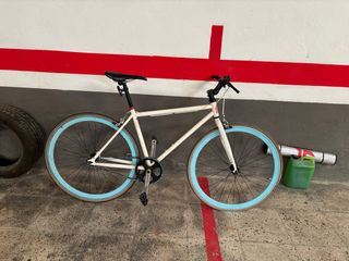 Bicicleta Fixie Blanca - Frenos Delanteros