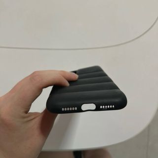 Funda iPhone 11 negra acolchada