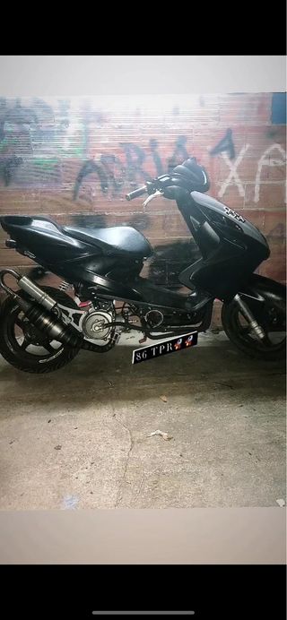 Yamaha Aerox 86 tpr - negra