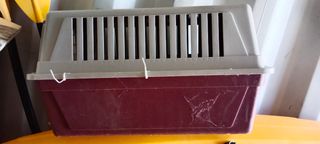 Transportín mascotas beige y rojo