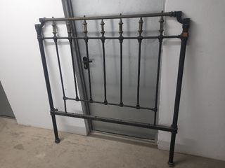 Cabecero cama metal negro-dorado sumier180×90/20€