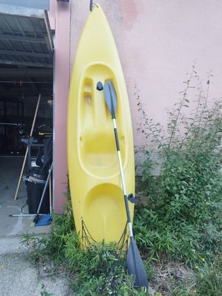 Kayak da pesca giallo