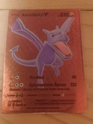 Aerodactyl V 810 - Carta Pokémon