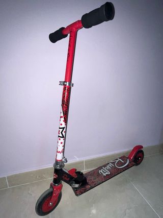 Patinete infantil rojo