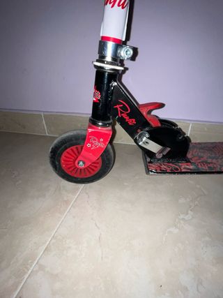Patinete infantil rojo