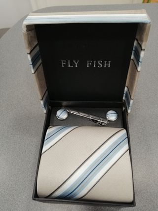 Juego de corbata, gemelos y pasador FLY FISH