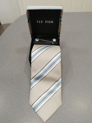 Juego de corbata, gemelos y pasador FLY FISH