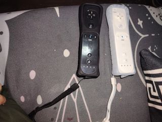 2 Mandos Wii - Nintendo Wii