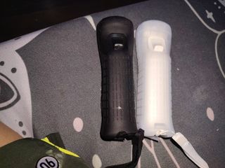 2 Mandos Wii - Nintendo Wii