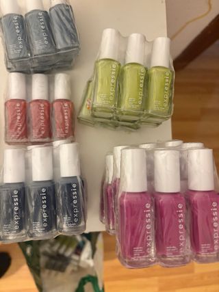 Essie - Pinturas de uñas (Verde, Morado.....)
