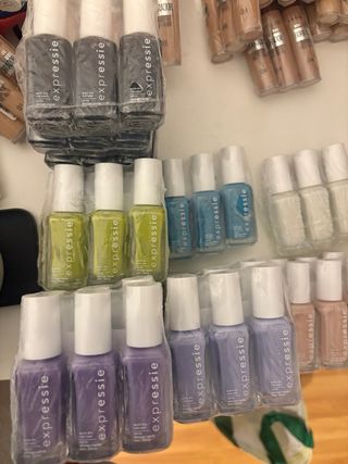 Essie - Pinturas de uñas (Verde, Morado.....)
