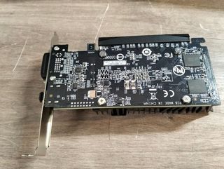 Tarjeta Gráfica Gigabyte GeForce GT 710 2GB GDDR5