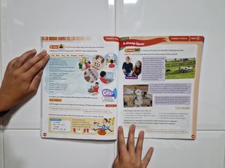 Libro inglés 5 primaria.
Open Up 5. Class Book